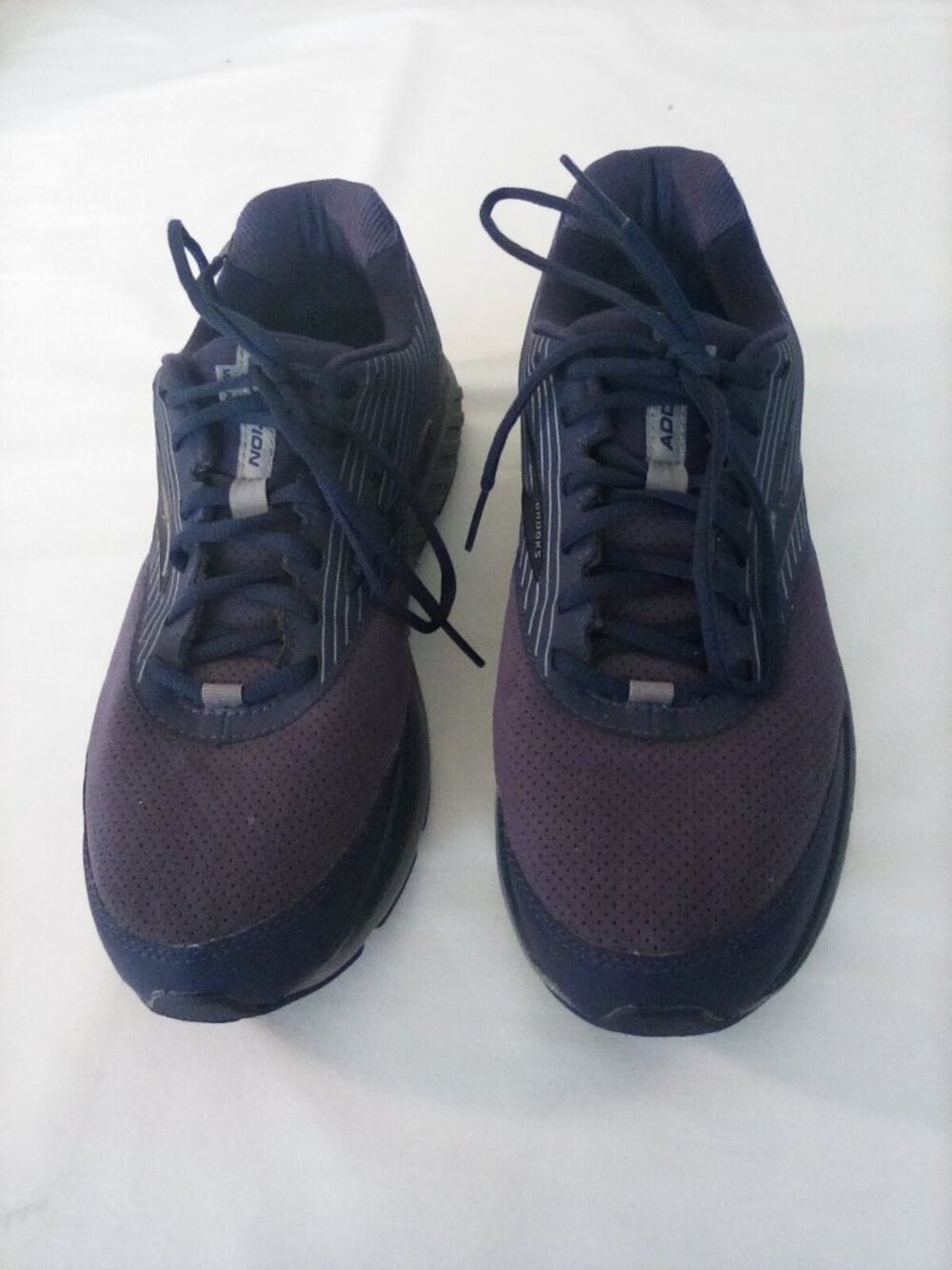 Brooks Addiction Walker Men's Size 10.5 EE (Wide) Suede Sneakers - 1103192E445